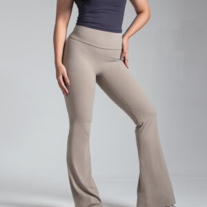 Soft Stride Flared Leggings - Oat Milk