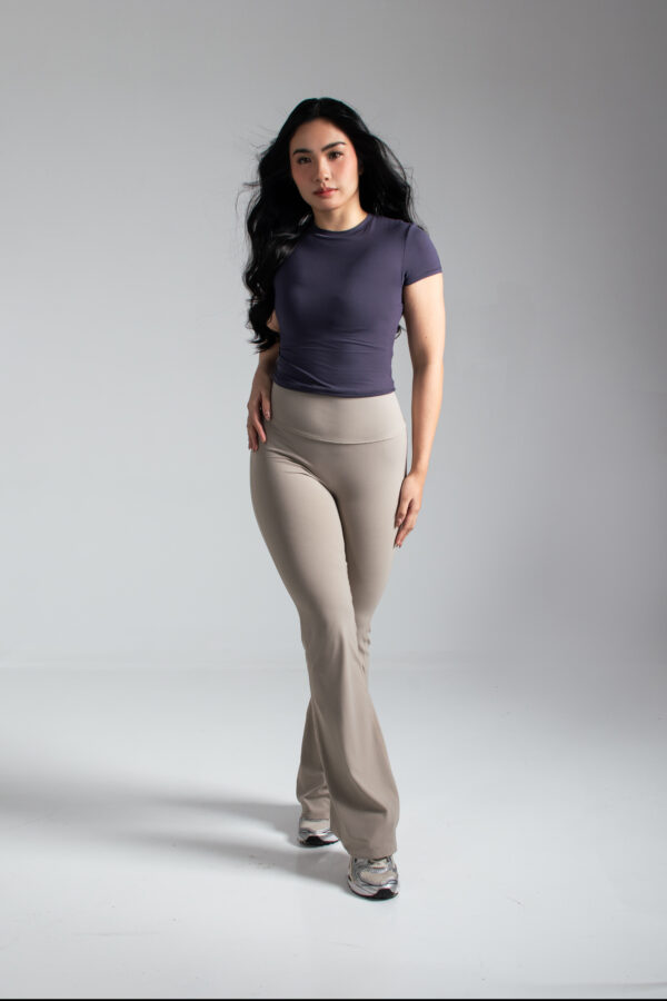 Soft Stride Flared Leggings - Oat Milk - Image 4