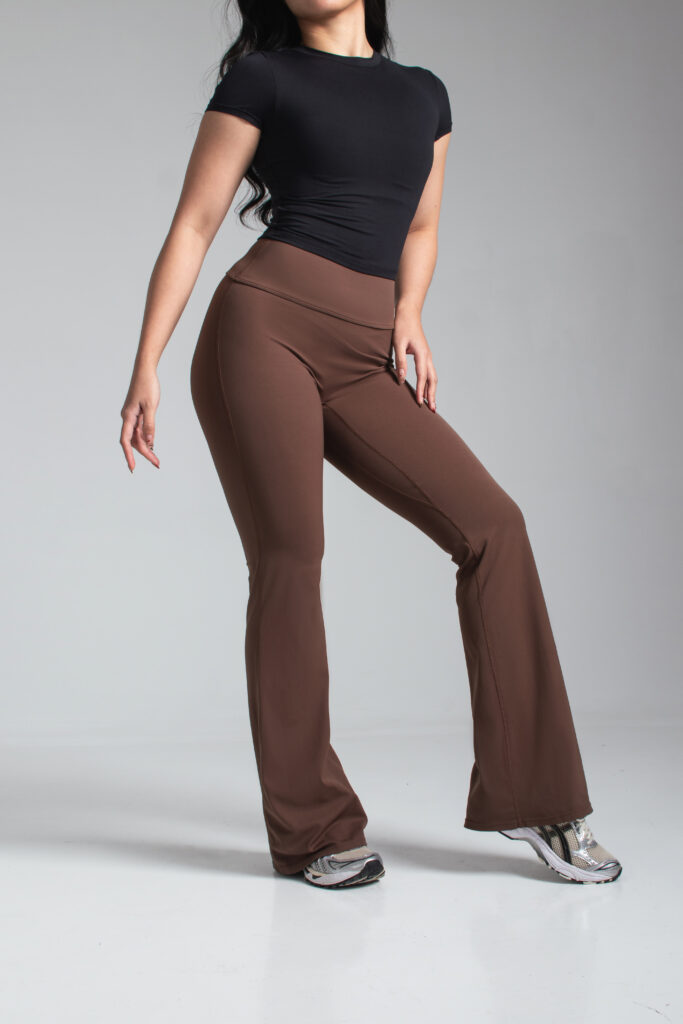 Soft Stride Flared Leggings – Espresso